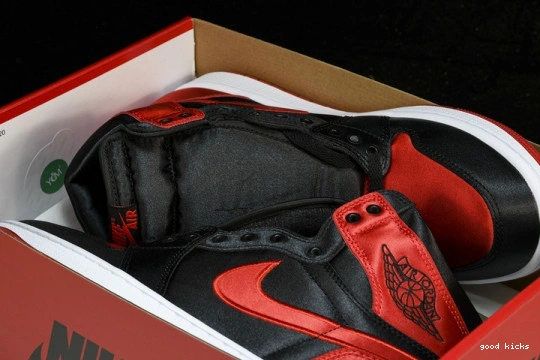 Bred  High Satin 1 FD4810-061 Retro OG  Jordan FD4810-061 0501